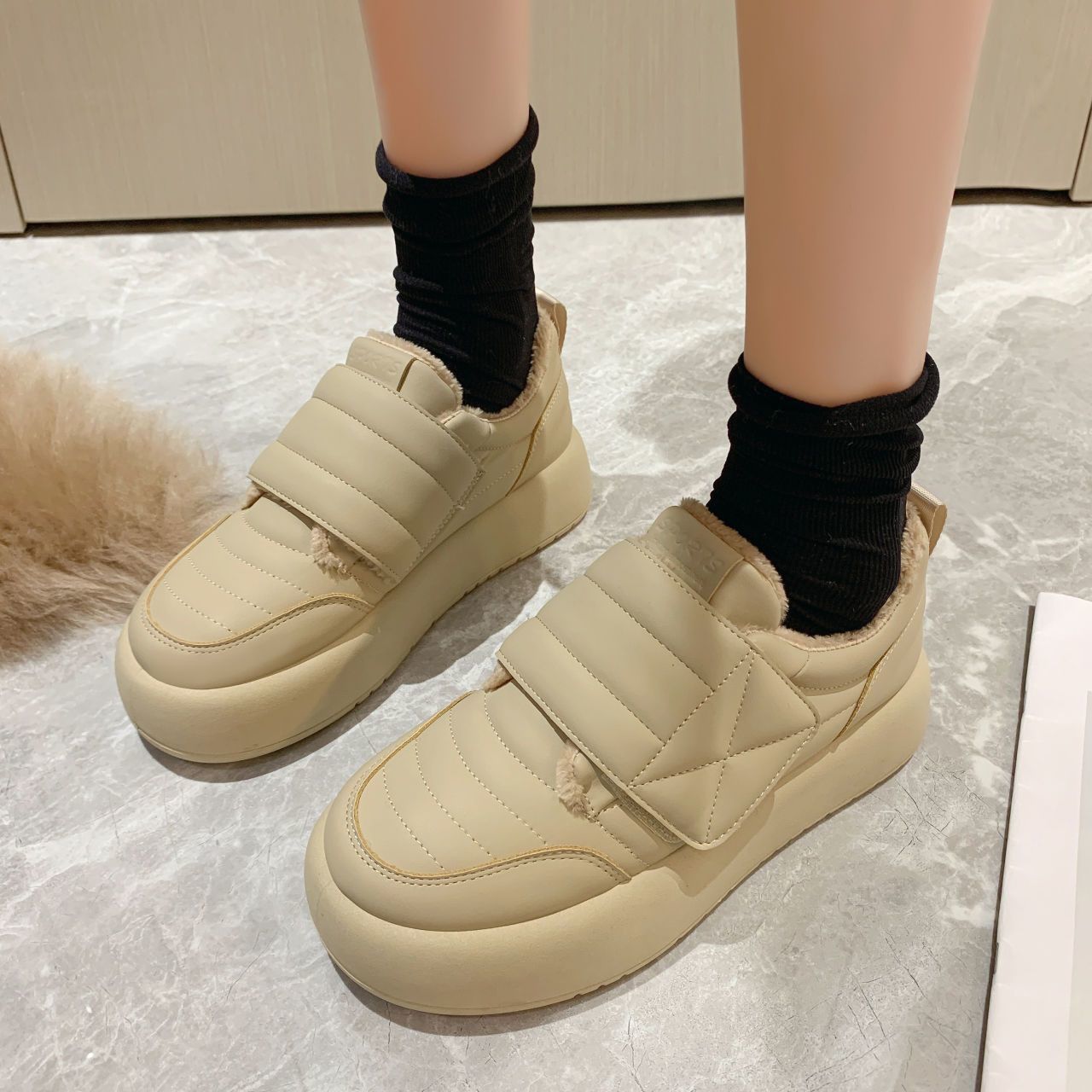 Women'S Fashion Velcro Sneakers - Sepatu Sneakers Roti Flanel Hangat Gaya