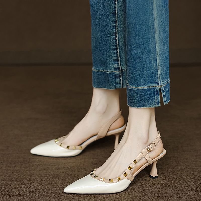 Women Fashion Trend 2026 - Sepatu Mary Jane Gaya Baru 2026
