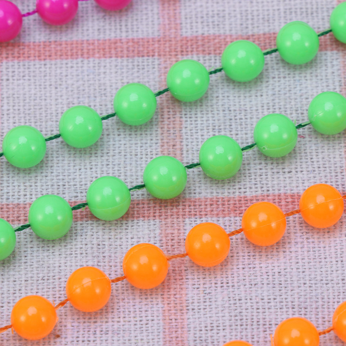 Women Fashion 80S - 4Pcs Kalung Manik Plastik Wanita, Kalung