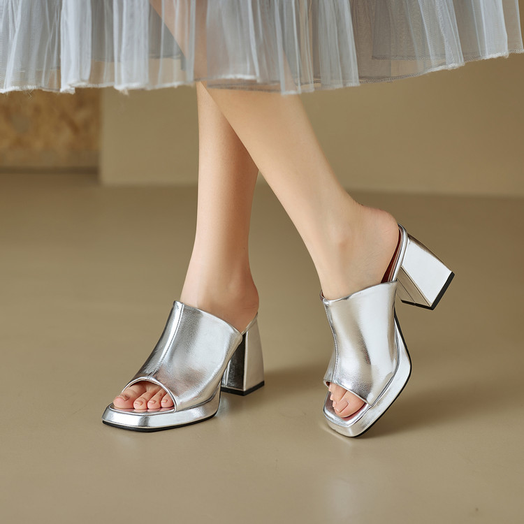 Pada Musim Panas 2026, Sandal  - Women Fashion Trend 2026 ulasan dan harga