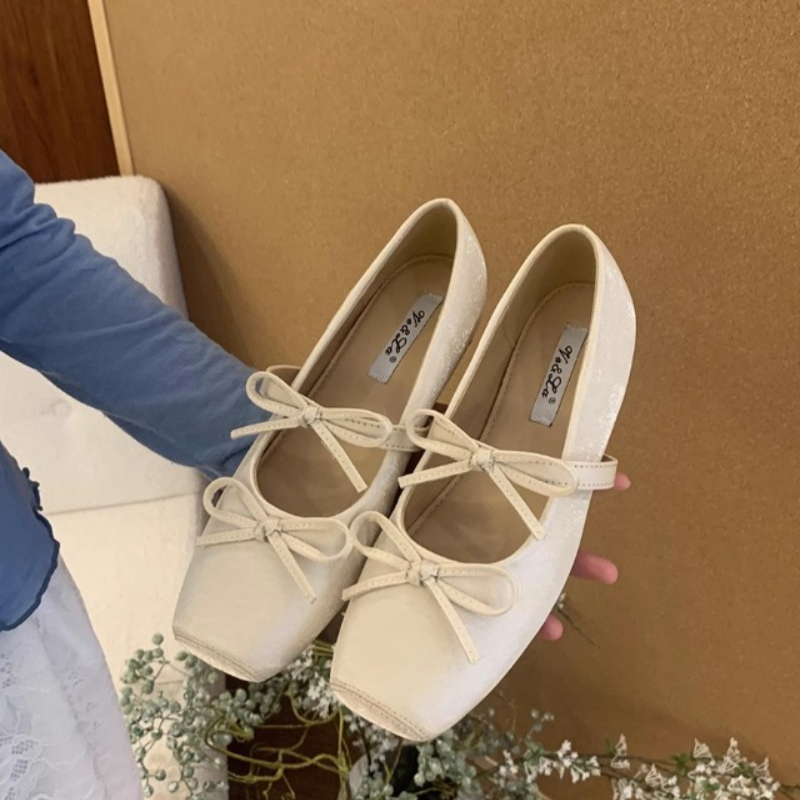 Tren Baru Musim Gugur Sepatu B - Women Fashion Trend 2026 ulasan dan harga