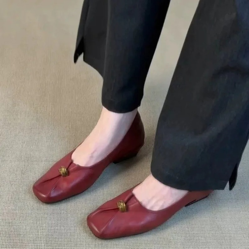 Sepatu Kulit Wanita Model Slip - Women'S Fashion For Summer 2026 ulasan dan harga