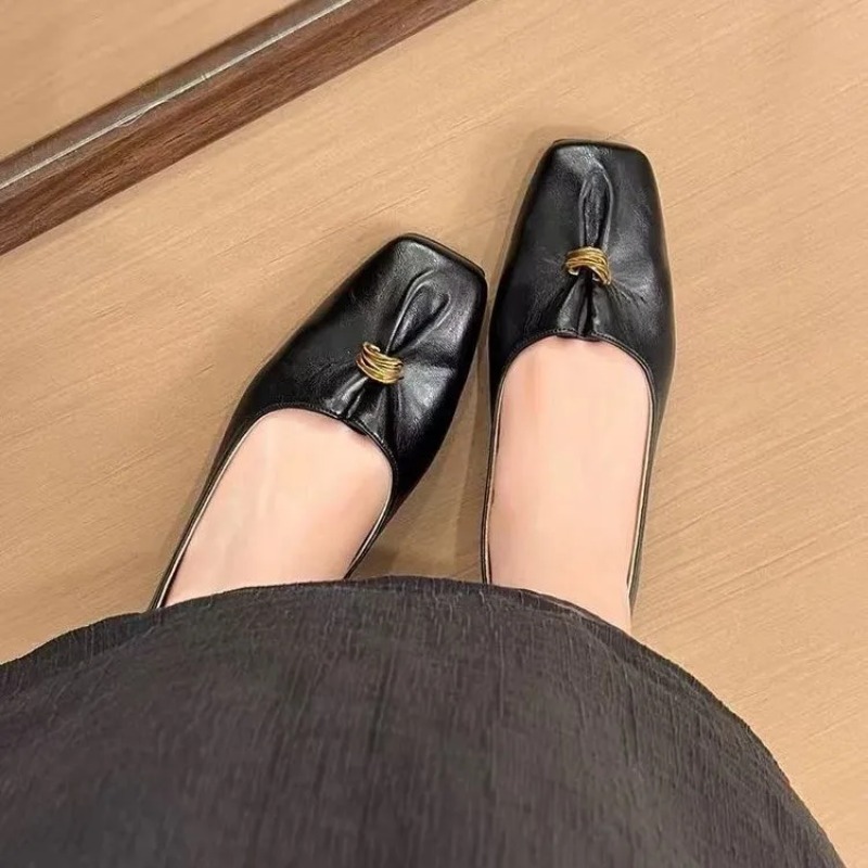 Sepatu Kulit Wanita Model Slip - Women'S Fashion For Summer 2026 ulasan dan harga